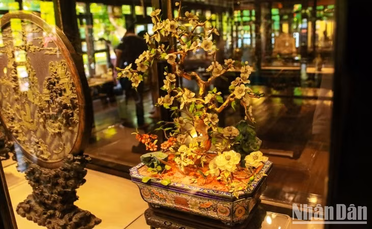 Antigüedades típicas del reinado de Khai Dinh.