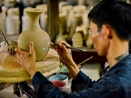 Cerámica Phuoc Tich: una marca de la cerámica real de Hue