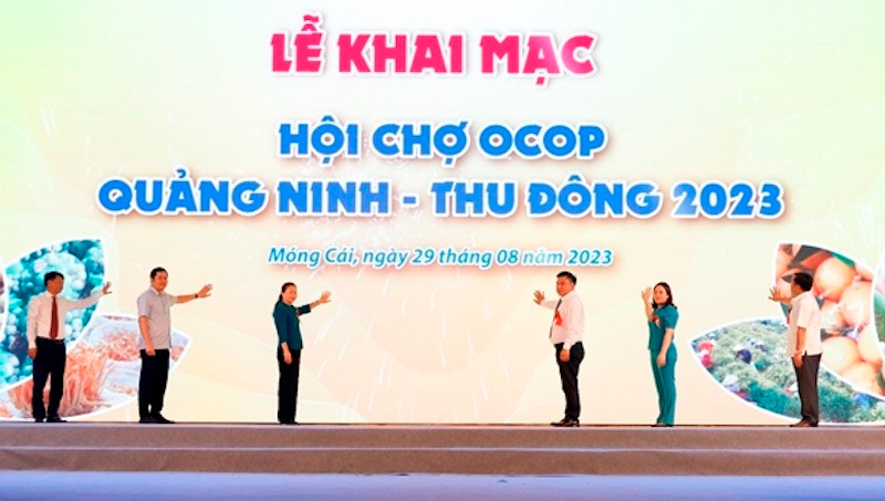 Inauguran Feria de productos agrícolas OCOP en Quang Ninh.