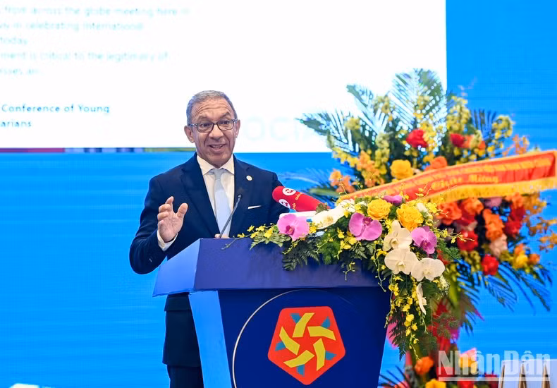 El presidente de la Unión Interparlamentaria, Duarte Pacheco.