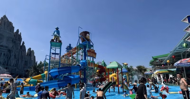 En el Complejo de Turismo Cultural Suoi Tien en la ciudad de Thu Duc. (Fuente: VNA)