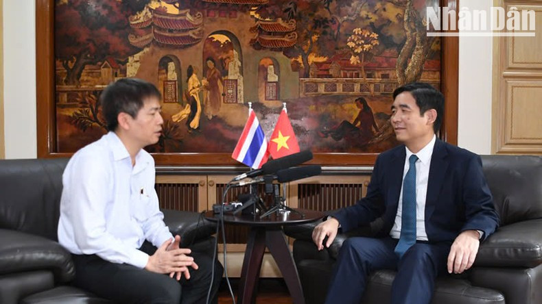 El embajador de Vietnam en Tailandia, Pham Viet Hung (derecha). (Foto: Nhan Dan) 