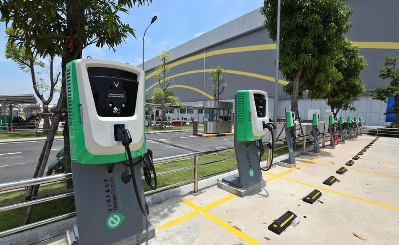Una estación de carga para vehículos eléctricos de VinFast. (Fuente: VNA)