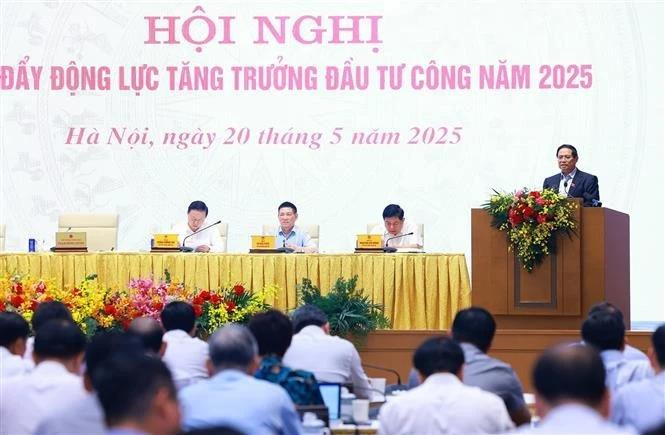 El primer ministro de Vietnam, Pham Minh Chinh, habla en la cita.