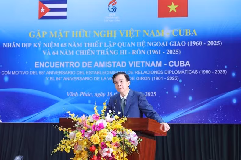 El vicepresidente de la Asociación de Amistad Vietnam-Cuba, Phan Van Quy.