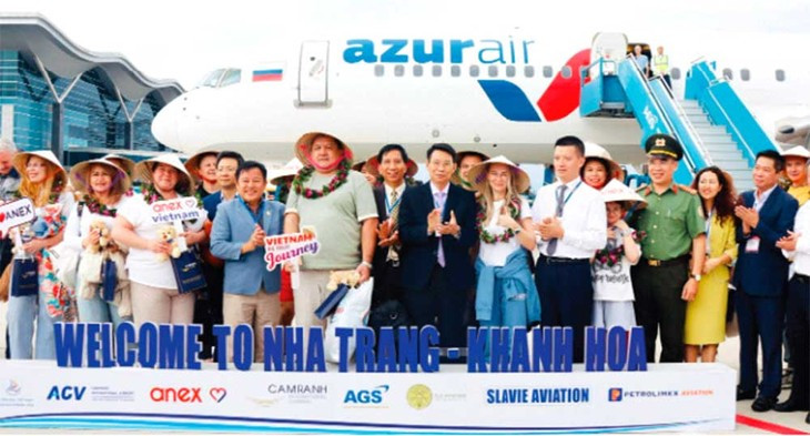 Los turistas rusos llegan a la provincia de Khanh Hoa (Foto: baodautu.vn)