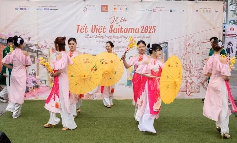 Una actuación en el festival en Saitama (Fuente: VNA)