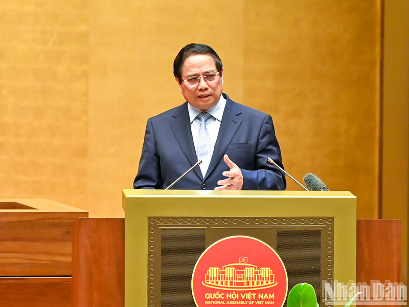 El primer ministro vietnamita, Pham Minh Chinh, interviene en la cita.
