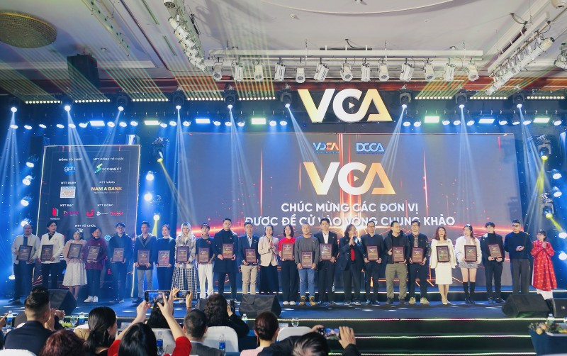 En la ceremonia de entrega de premios. (Fotografía: VNA)