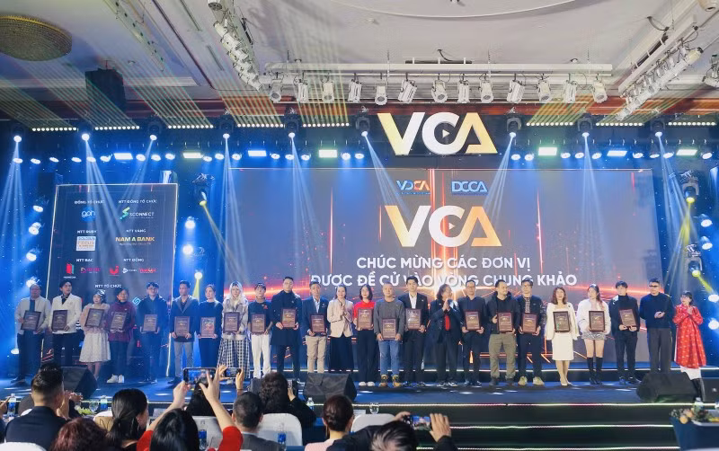 En la ceremonia de entrega de premios. (Fotografía: VNA)