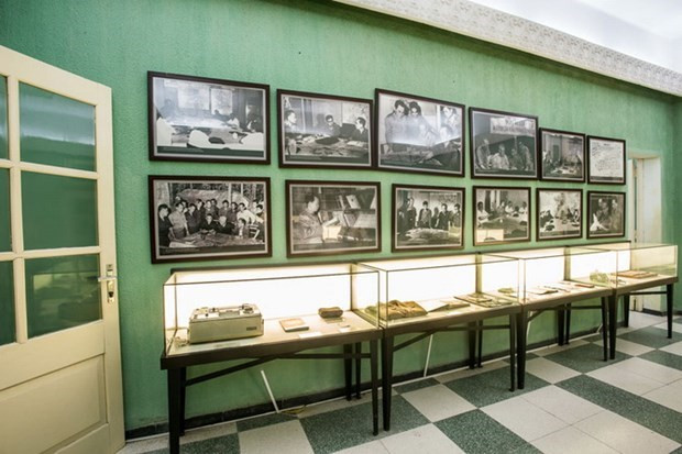 Los objetos en la exposición. (Fotografía: VNA)