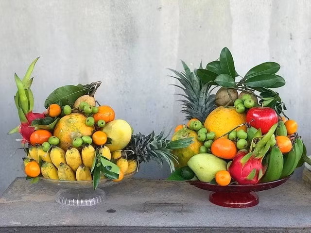 La bandeja de cinco frutas, indispensable de familias vietnamitas durante el Tet. (Fotografía: suckhoedoisong.vn)