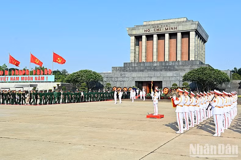 La delegación de las fuerzas armadas.