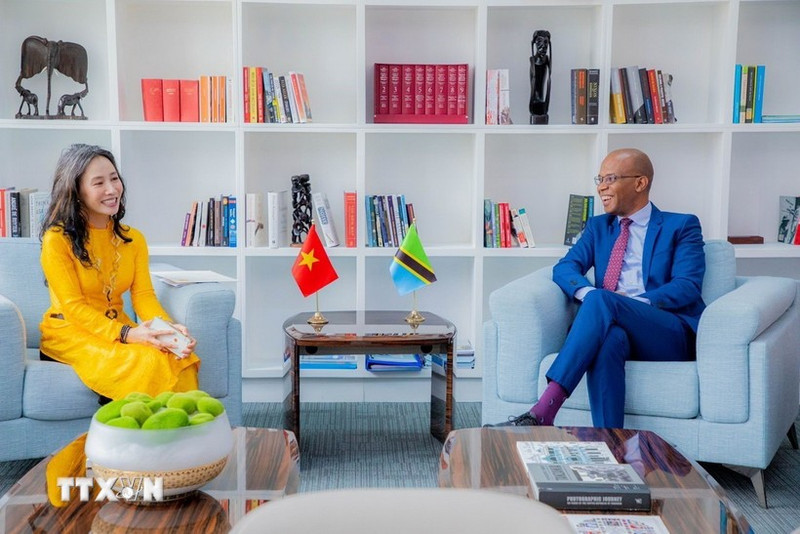 La embajadora de Vietnam en Tanzania, Vu Thanh Huyen, en una de las actividades realizadas por la Embajada de Hanói en Dodoma. (Fotografía: VNA)