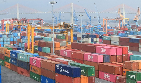 Contenedores de carga en el puerto de Hai Phong. (Foto: VNA)