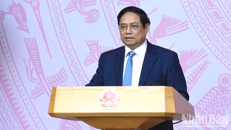 El primer ministro de Vietnam, Pham Minh Chinh, interviene en la cita. (Fotografía: Nhan Dan)