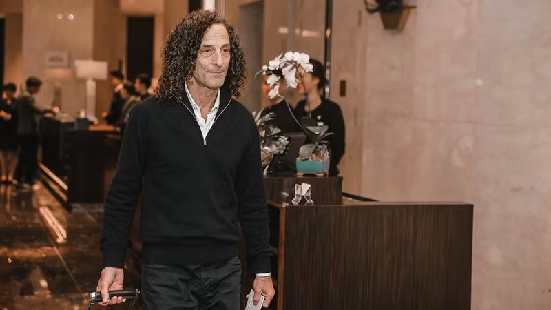 Kenny G como primer invitado del proyecto “Good Morning, Vietnam” (Buenos Días, Vietnam) lanzado por el periódico Nhan Dan (Pueblo) y la corporación IB Group.