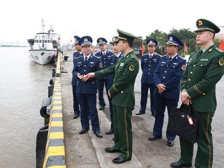 Guardias costeras de ambos países (Foto: VNA)