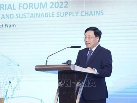 El viceprimer ministro de Vietnam Pham Binh Minh interviene en la cita. (Fotografía: VNA)