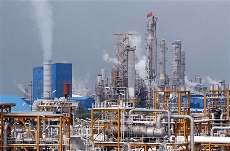 Foto de ilustración: El pozo de petróleo South Pars en el puerto iraní de Assaluyeh. (Fotografía: VNA)