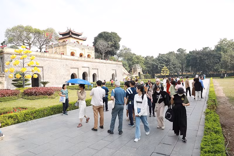 La antigua ciudadela de Thang Long también recibe a una gran flujo de visitantes.