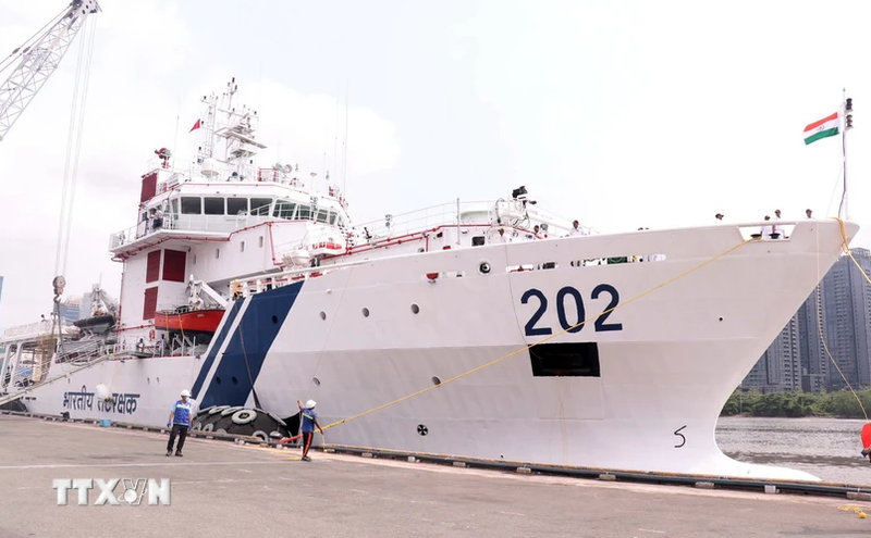 El buque anticontaminación Samudra Paheredar llega al puerto de Ciudad Ho Chi Minh. (Fotografía: VNA)