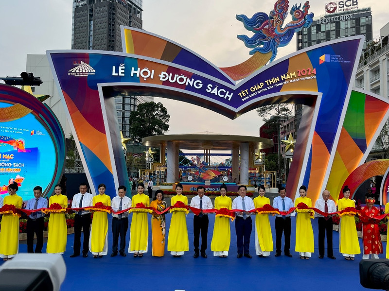 Acto de inauguración. (Fotografía: thoibaotaichinhvietnam.vn)