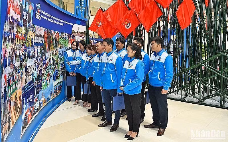 La muestra consta de casi mil imágenes y objetos que reflejan la historia y el desarrollo de la UJCHCM a lo largo de 90 años y sus logros en el mandato 2017-2022.