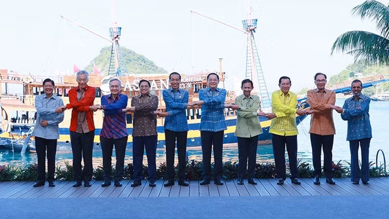 Los dirigentes de los países miembros de la Asean y la AIPA en Labuan Bajo (Indonesia) en mayo de 2023. (Fotografía: VNA)