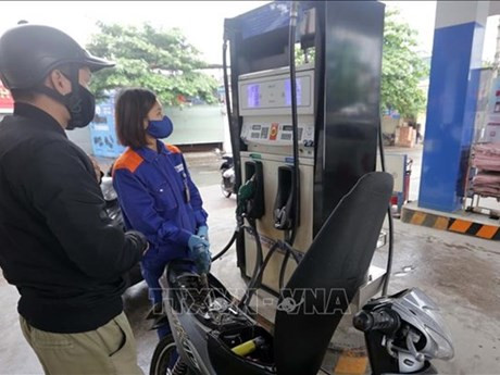 Una gasolinera en Hanói. (Fotografía: VNA)