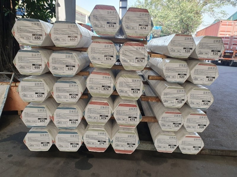 El primer lote de tubos de acero de Hoa Phat exportado a Japón.