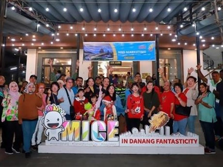 Una delegación de turistas MICE llega a Da Nang. (Fotografía: VNA)