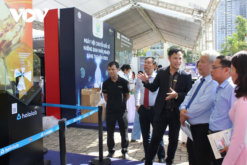 Celebran en Ciudad Ho Chi Minh Día de Transformación Digital.
