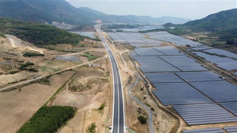 El autopista Nha Trang - Cam Lam. (Fotografía: VNA)