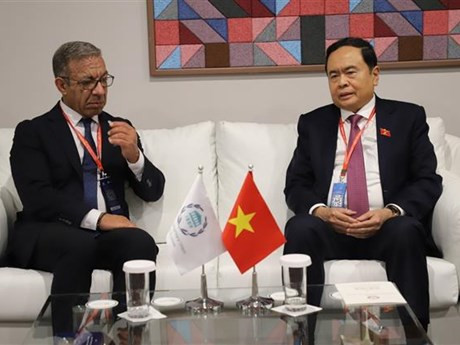 El vicepresidente permanente de la Asamblea Nacional de Vietnam, Tran Thanh Man, y el presidente de la Unión Interparlamentaria, Duarte Pacheco. (Fotografía: VNA)