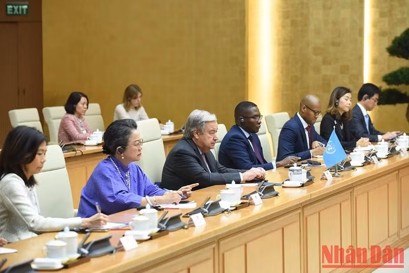 El secretario general António Guterres y la delegación de la ONU en el evento.