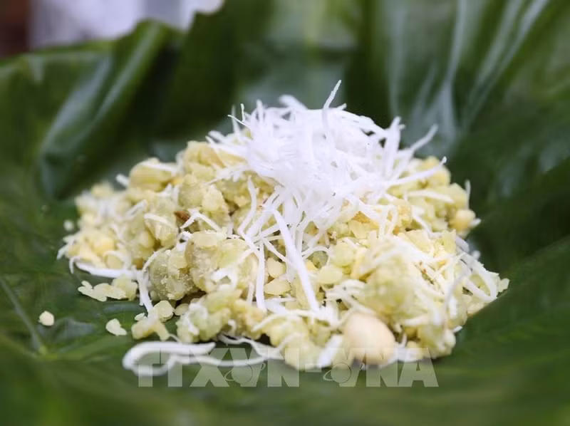 La delicia otoñal de Hanói, el Com (arroz verde).