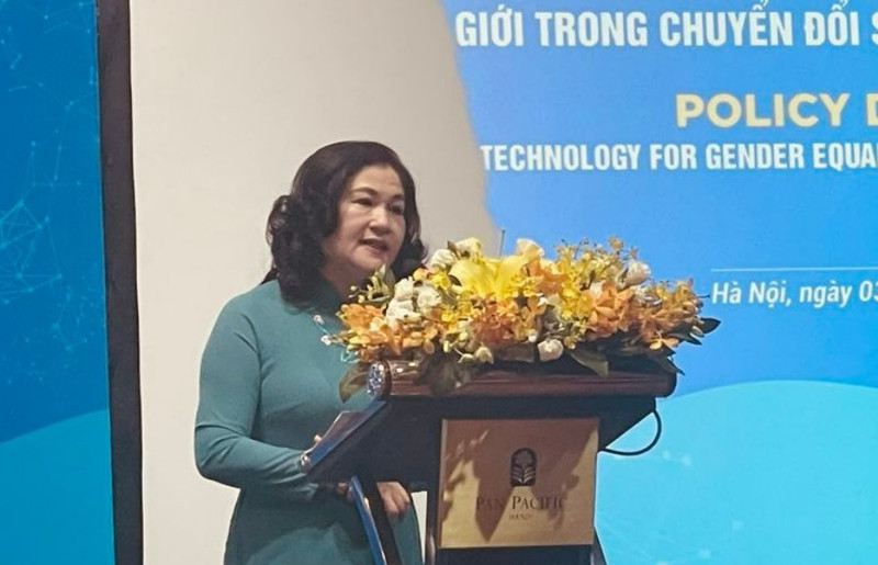 La viceministra de Trabajo, Inválidos de Guerra y Asuntos Sociales Nguyen Thi Ha en el evento.