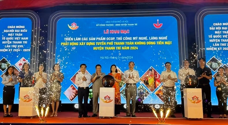 Acto de inauguración. (Fotografía: Nhan Dan)