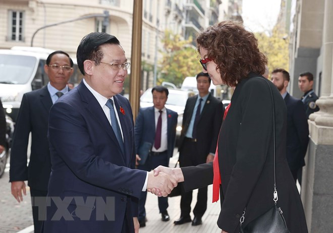 Titular del Parlamento vietnamita asiste al Foro empresarial Vietnam-Argentina. (Fotografía: VNA)
