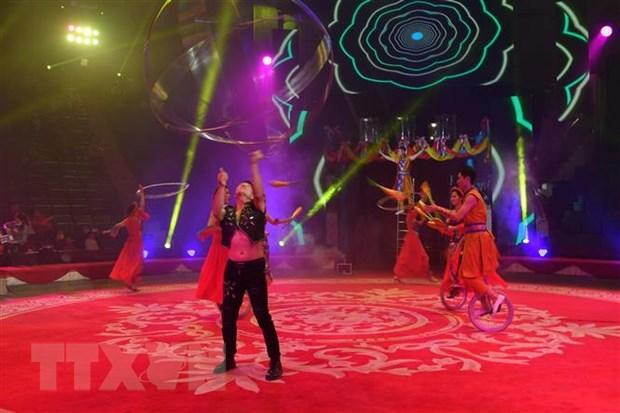 Espectáculo en el Festival Internacional de Circo. (Fotografía: VNA)