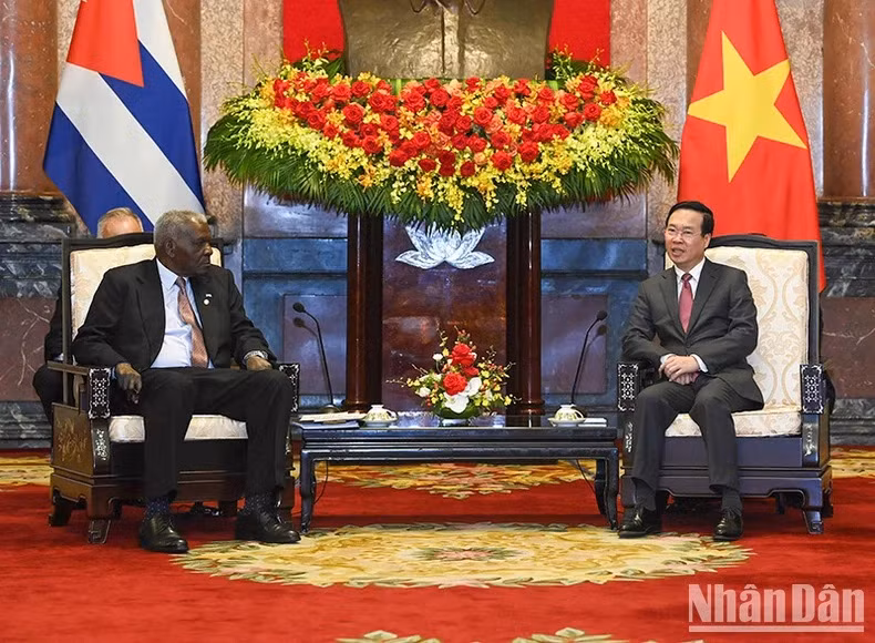 Vo Van Thuong se reúne con Estaban Lazo Hernández.