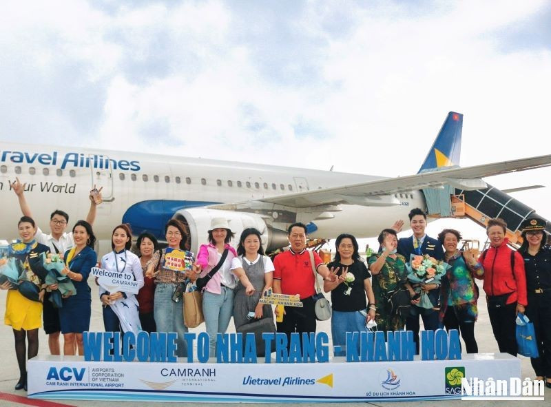 Vietravel Airlines inaugura vuelos directos desde Da Nang y Cam Ranh a Macao. (Fotografía: Nhan Dan)