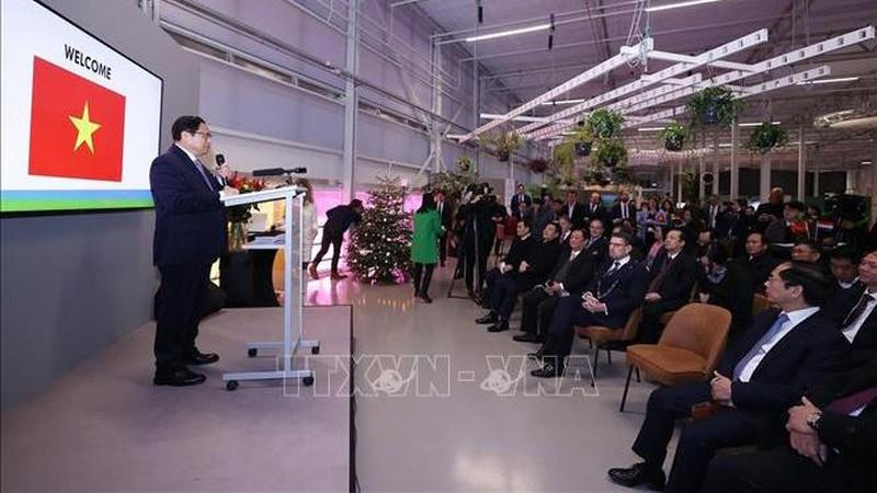 El primer ministro de Vietnam, Pham Minh Chinh, habla en el evento. (Fotografía: VNA)