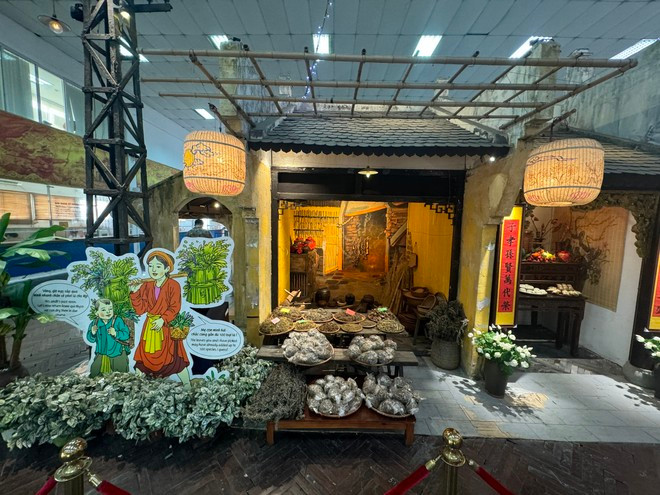 Un espacio de exhibición en el evento. (Fotografía: anningthudo.vn)