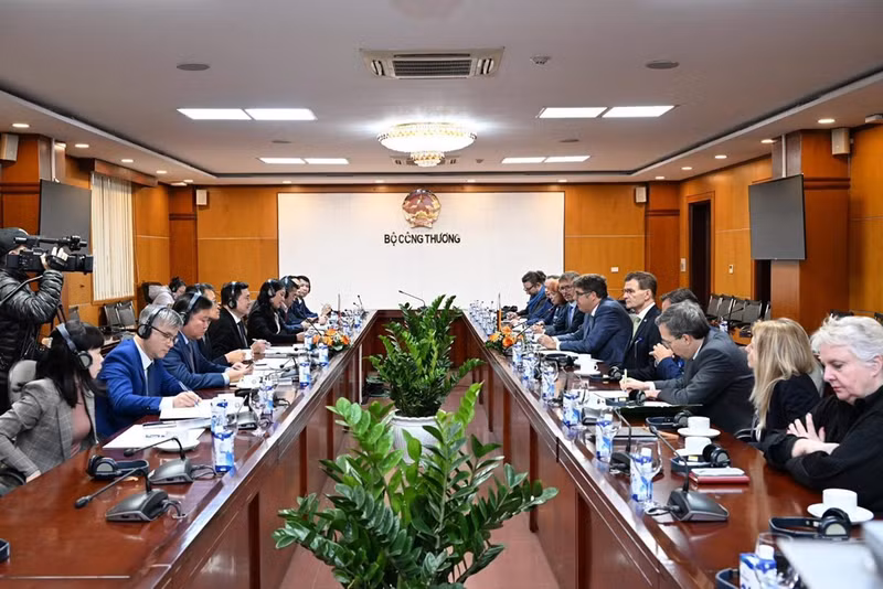 En el encuentro. (Fotografía: VNA)