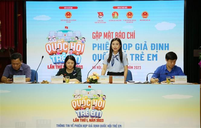 Conferencia de prensa para informar sobre la sesión hipotética de la Asamblea Nacional para niños. (Fotografía: VNA)