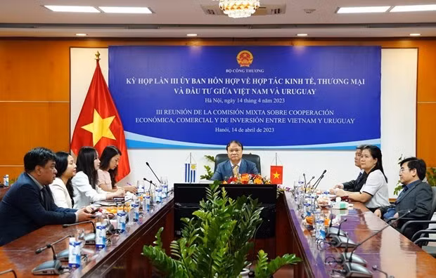 Tercera Reunión de la Comisión Mixta sobre Cooperación Económica, Comercial y de Inversión entre Vietnam y Uruguay. (Fotografía: VNA)