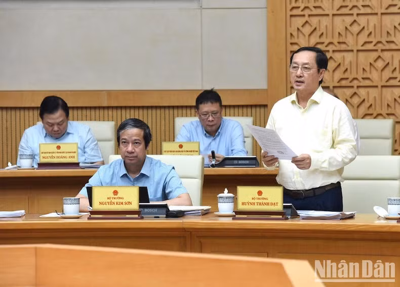 El ministro de Ciencia y Tecnología, Huynh Thanh Dat.