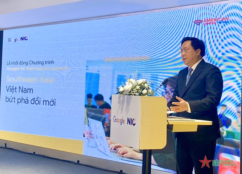 El viceministro de Planificación e Inversión Tran Duy Dong, habla en el evento. (Foto: qdnd.vn)